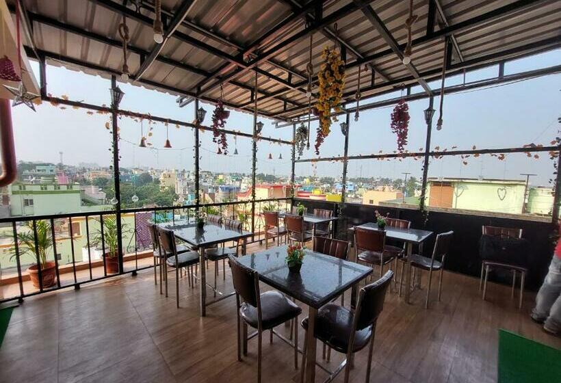 בית מלון כפרי Bhubaneswar Guest House