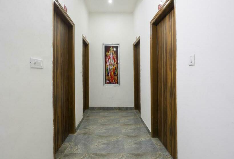 Hotel Collection O 85164  Sankalp