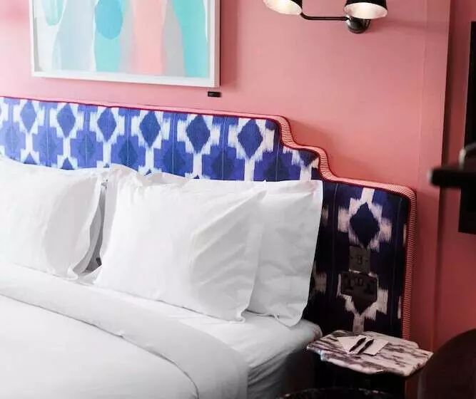 هتل The Dean Galway