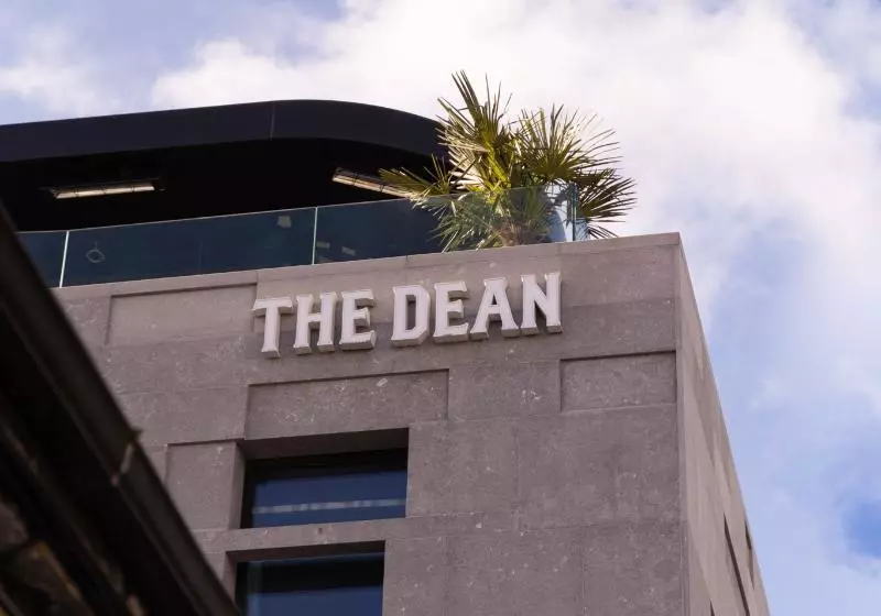 هتل The Dean Galway