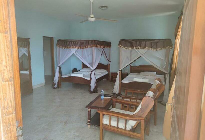 هتل Titanic, Kilifi