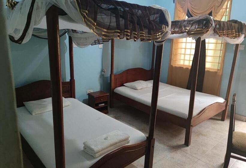 هتل Titanic, Kilifi