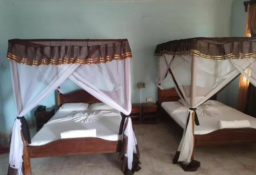 هتل Titanic, Kilifi