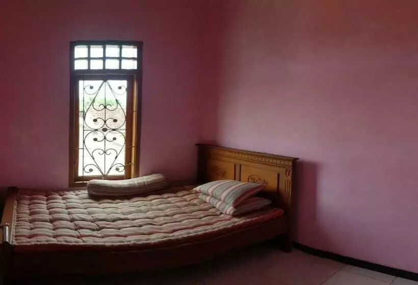 Pension Rumah Kos Qia Syariah