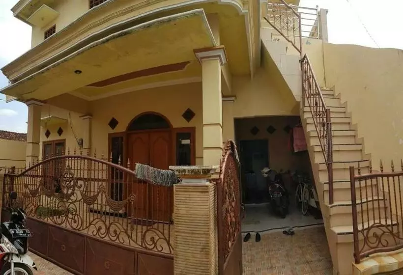 Pension Rumah Kos Qia Syariah