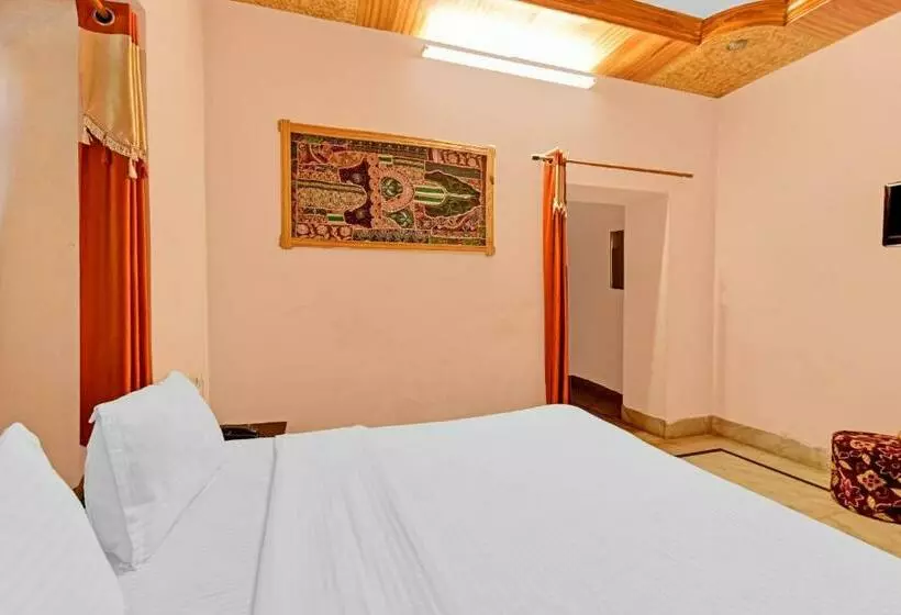 هتل Capital O 85541  Crown Villa