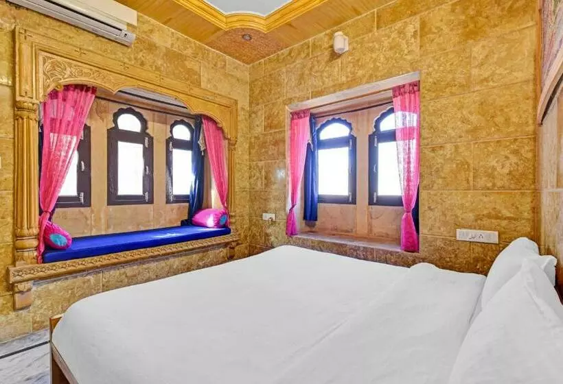 هتل Capital O 85541  Crown Villa