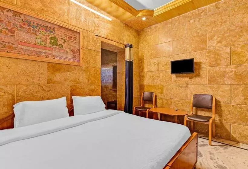 هتل Capital O 85541  Crown Villa