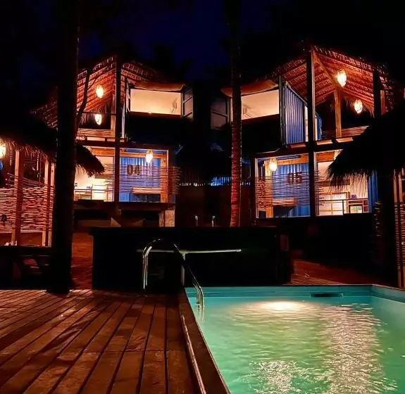 ホテル H20 Container Cabins