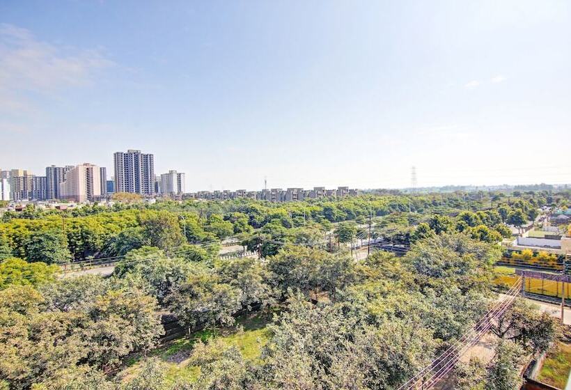 هتل Treebo The Eden Roc