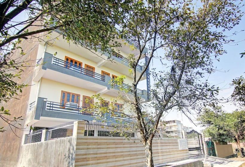 هتل Treebo The Eden Roc