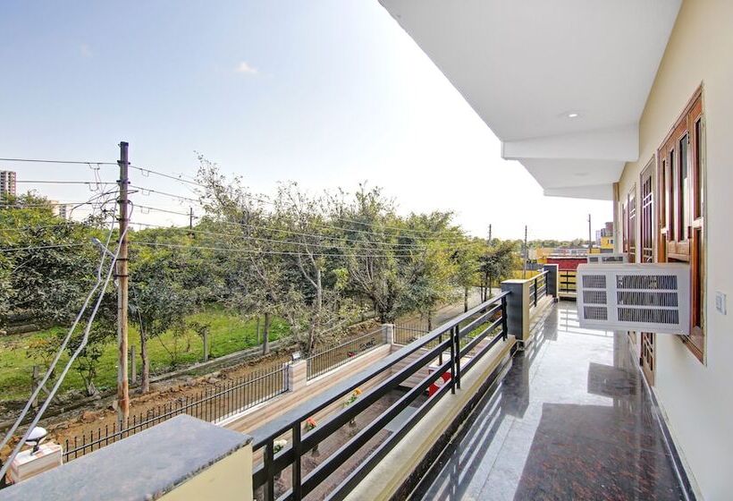 هتل Treebo The Eden Roc