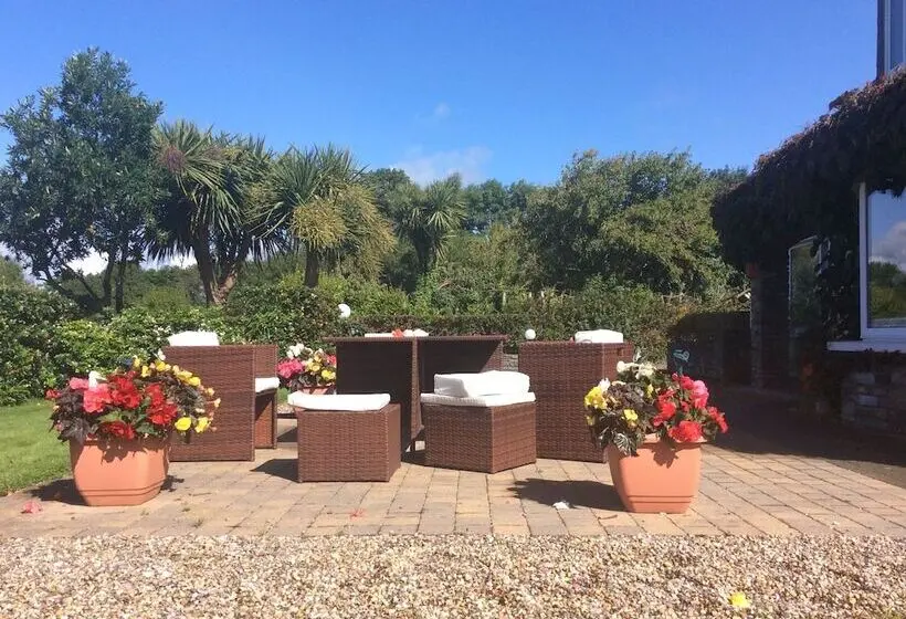 Edencrest B&b