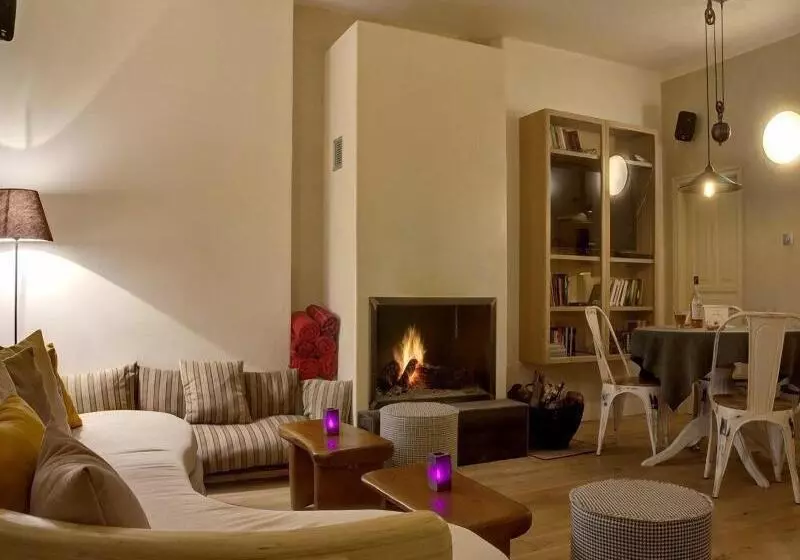 ホテル Agapitos Villas & Guesthouses