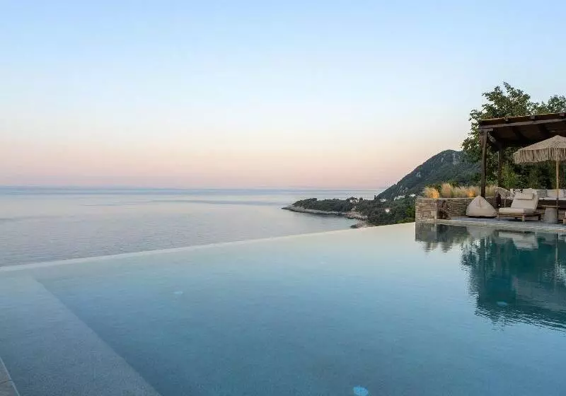 ホテル Agapitos Villas & Guesthouses
