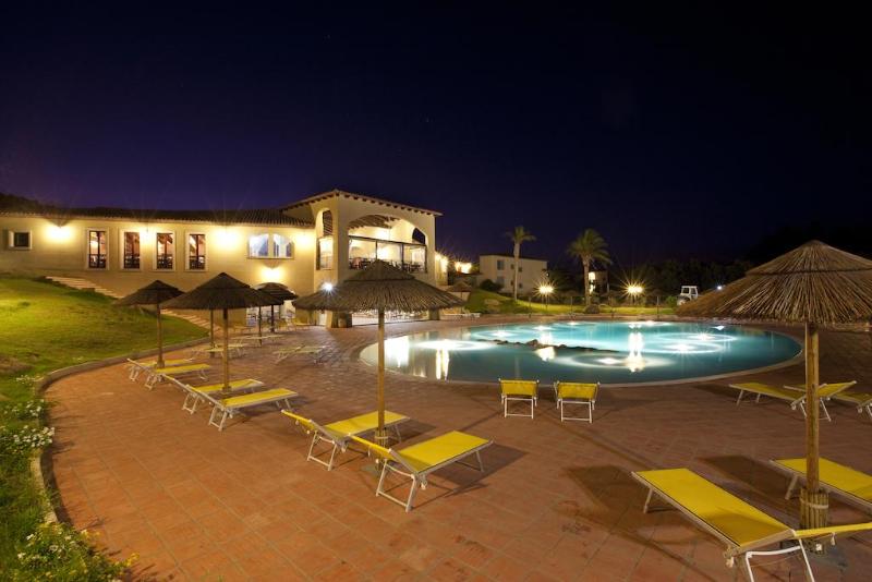 Отель Cala Luas Resort