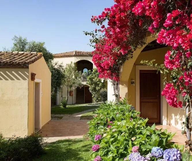 Hotel Cala Luas Resort