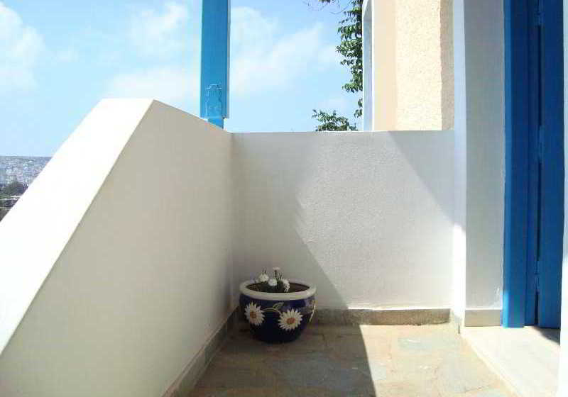 Отель Corina Apartments