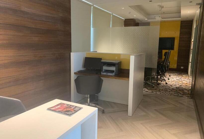 Отель Country Inn & Suites By Radisson Chandigarh Zirakpur