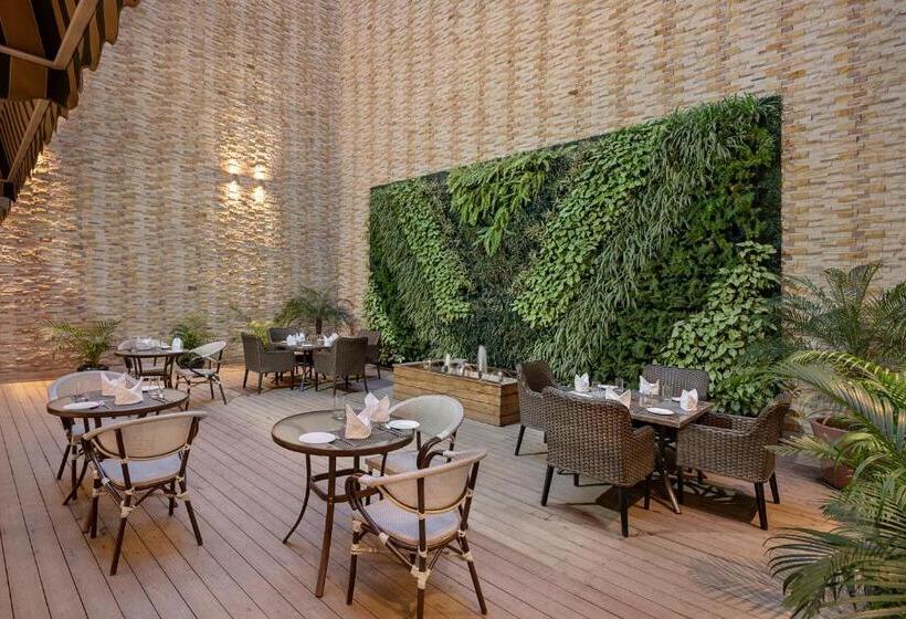 Отель Country Inn & Suites By Radisson Chandigarh Zirakpur