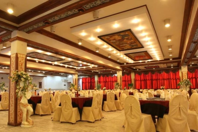 Hotel The Kandyan Art At Hills