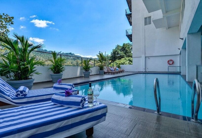 Hotel The Kandyan Art At Hills