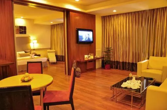 Отель Manasarovar The Fern