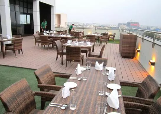 Отель Manasarovar The Fern