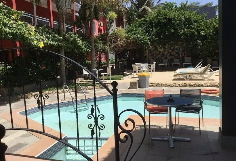 هتل Seaview Gardens