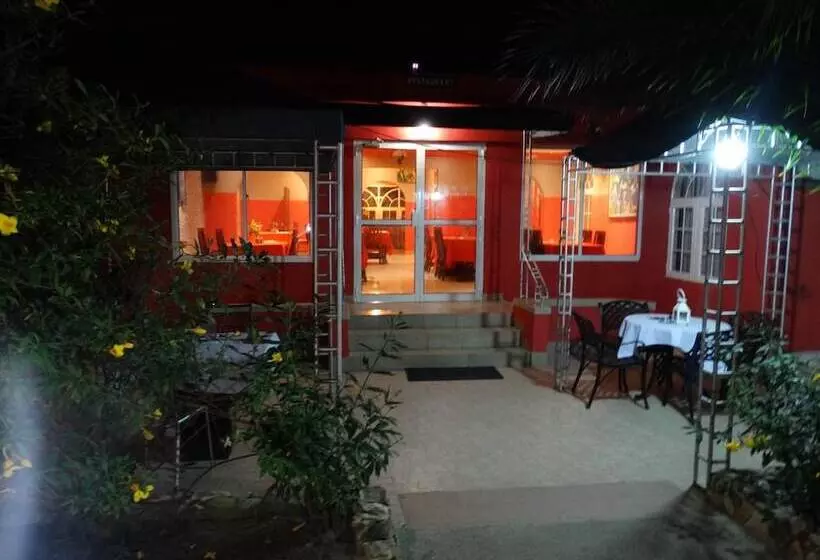 هتل Seaview Gardens