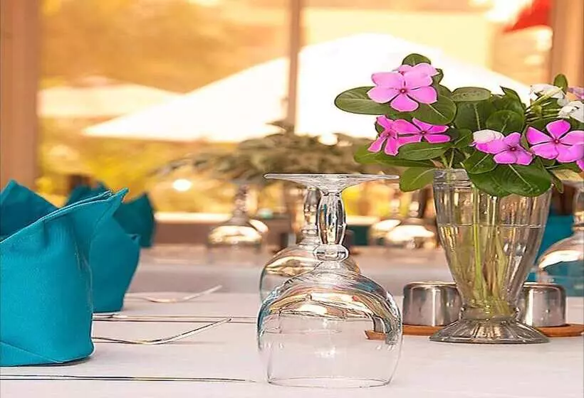 هتل Seaview Gardens