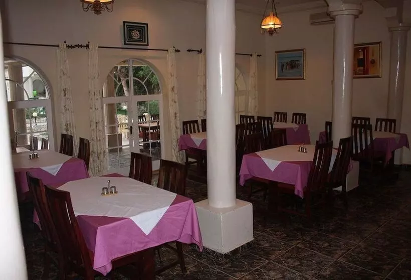 هتل Seaview Gardens