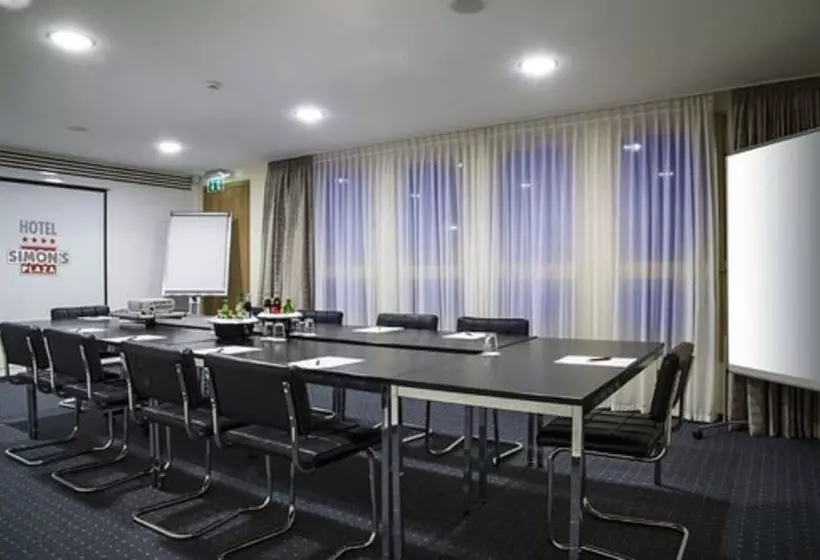 هتل Simon S Plaza