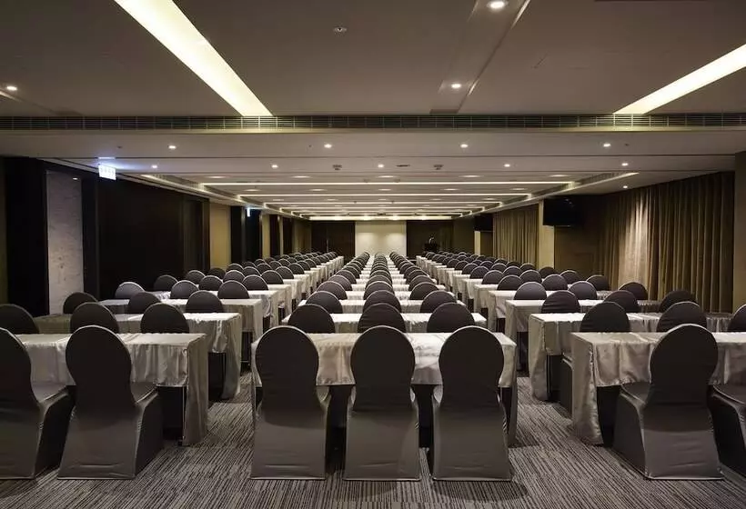 هتل The Tango Taichung