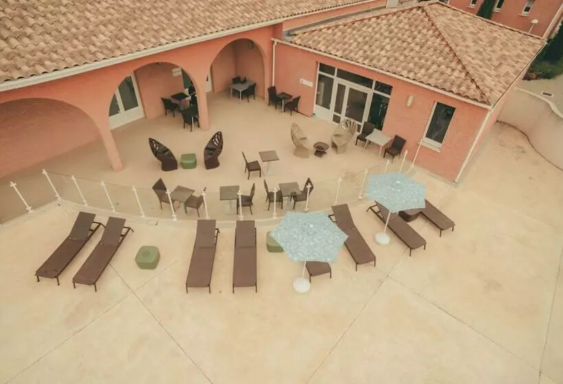 Резиденция Terres De France Le Domaine De Bacchus