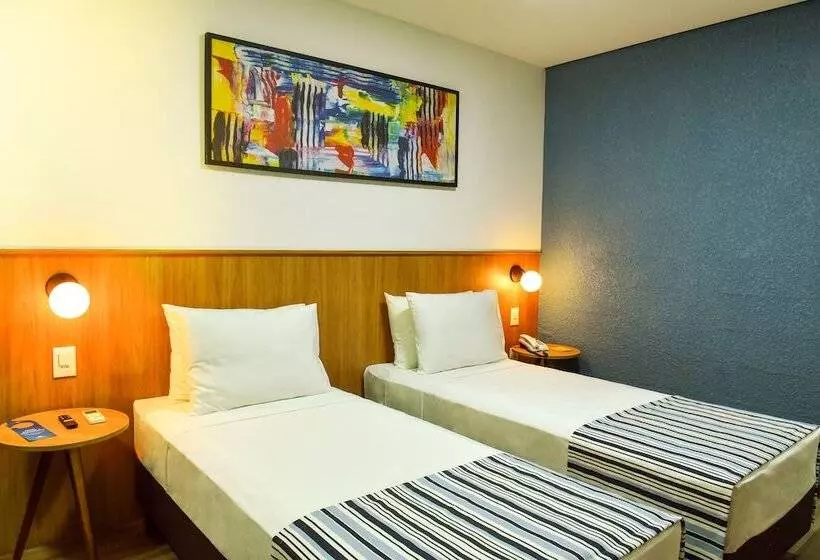 ホテル Days Inn By Wyndham Cascavel