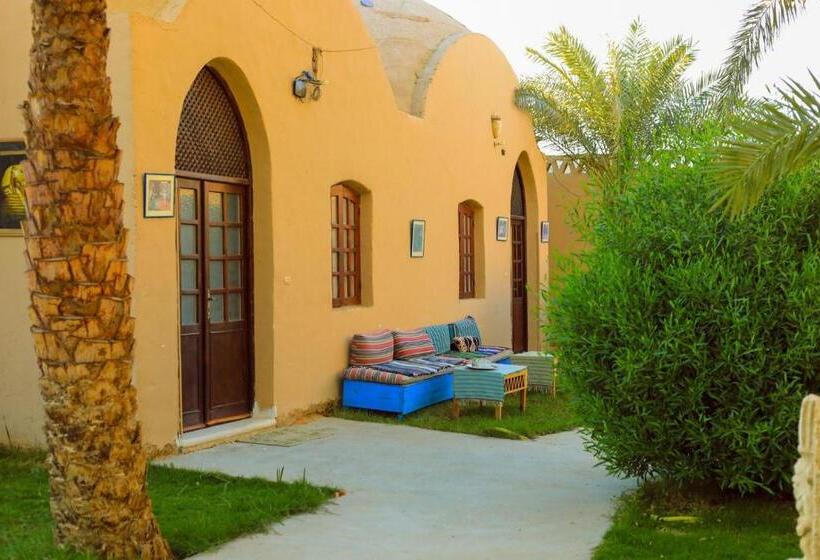 پانسیون Sekhmet Retreat Centre