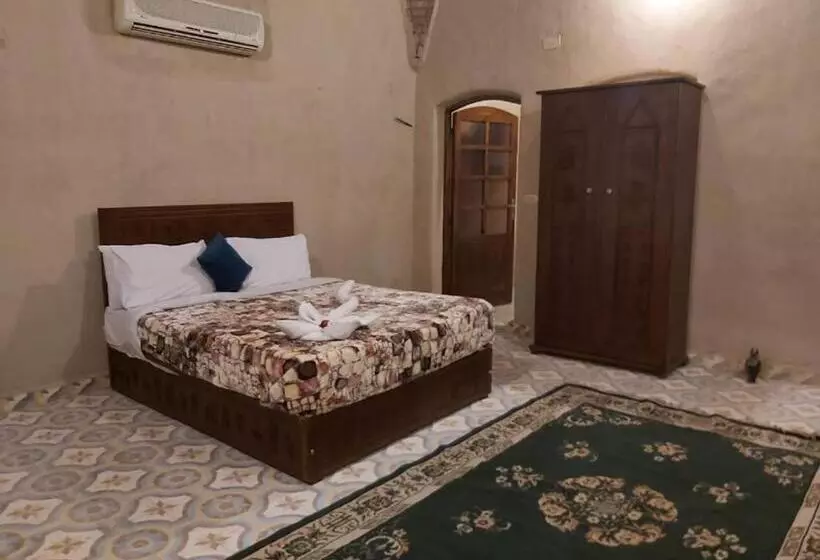 پانسیون Sekhmet Retreat Centre