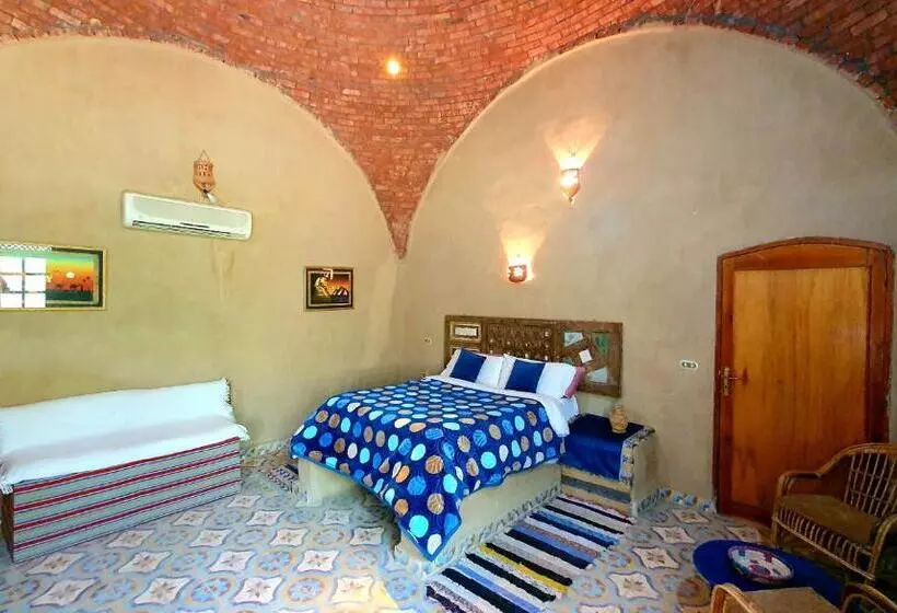 پانسیون Sekhmet Retreat Centre