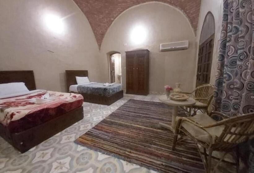 پانسیون Sekhmet Retreat Centre