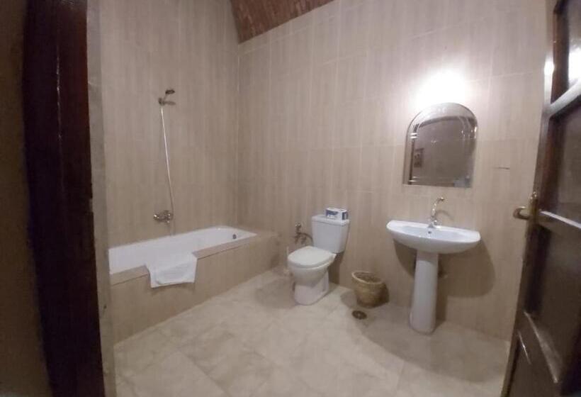 پانسیون Sekhmet Retreat Centre