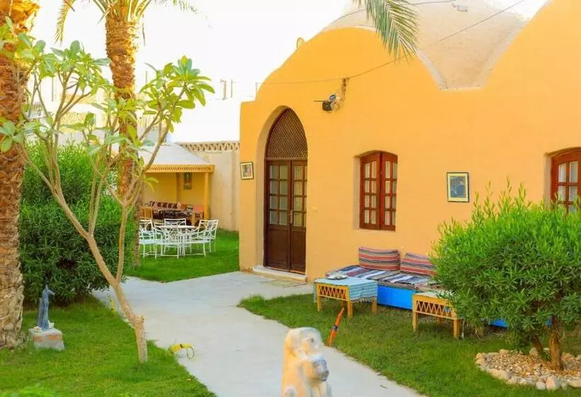 پانسیون Sekhmet Retreat Centre