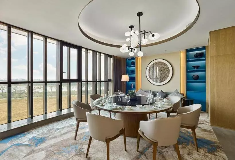 Hotelli Garrya Huzhou Lucun