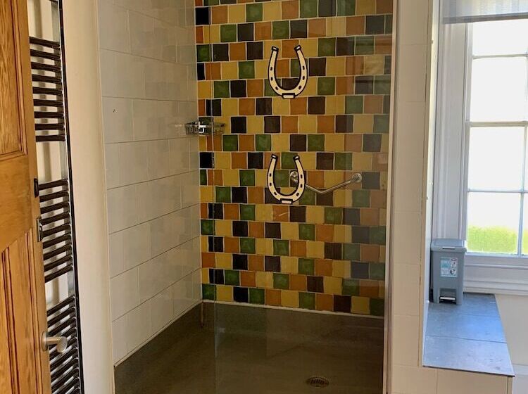 旅馆 The Horseshoe Inn