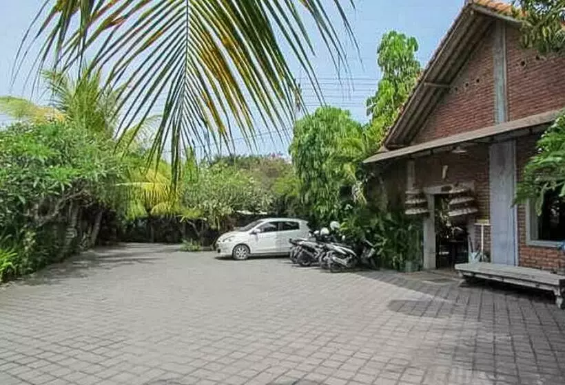 ホテル Nadia Pansion & Cottage Gianyar