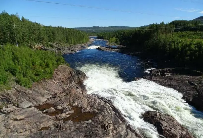 Majatalo Guesthouse Simolle