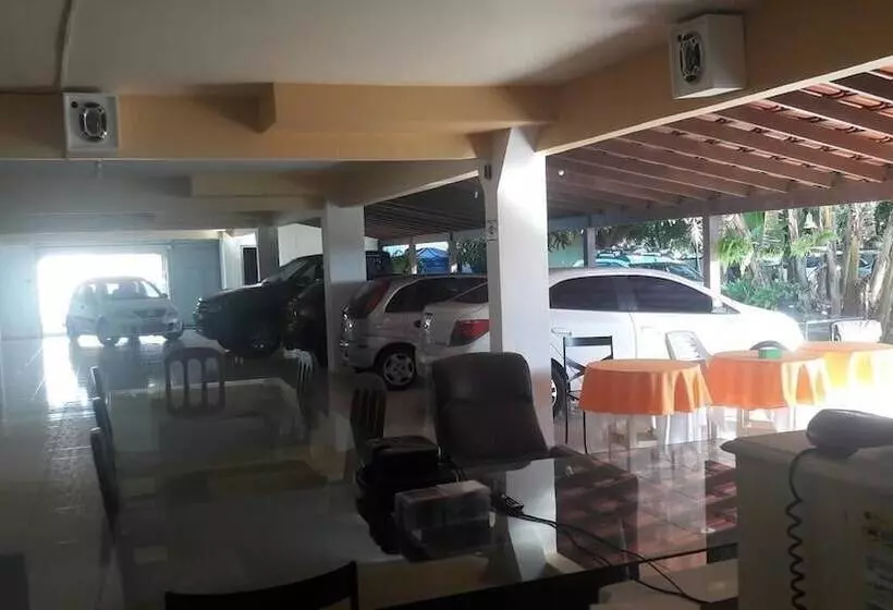 ペンション Pousada Corujinha Vip