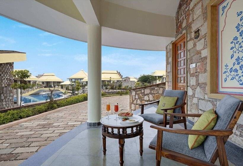 Resort The Sawai Bagh