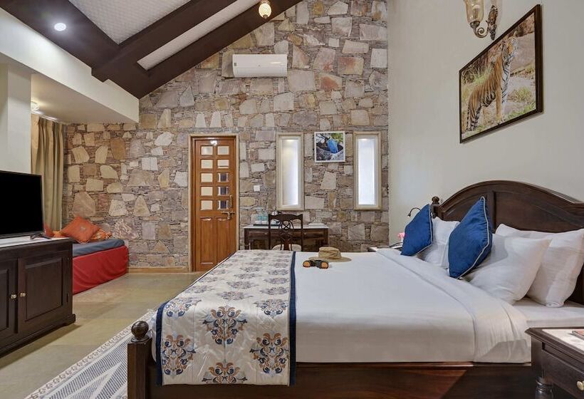 Resort The Sawai Bagh