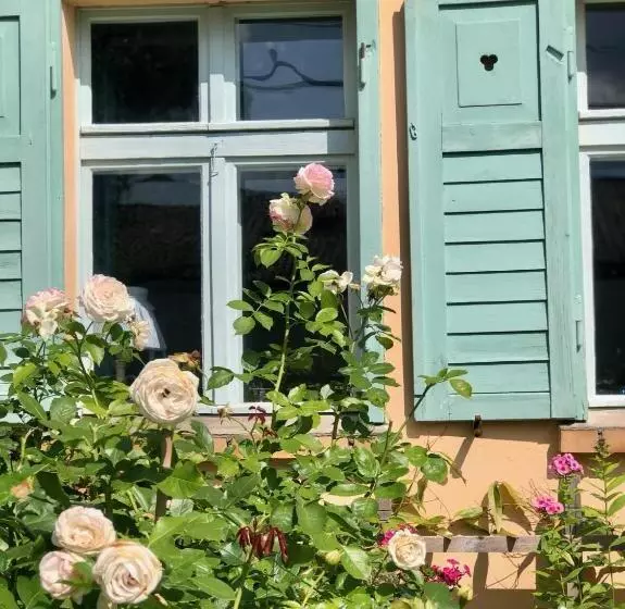 Aamiaismajoitus (B&B) Gut Leben Landresort